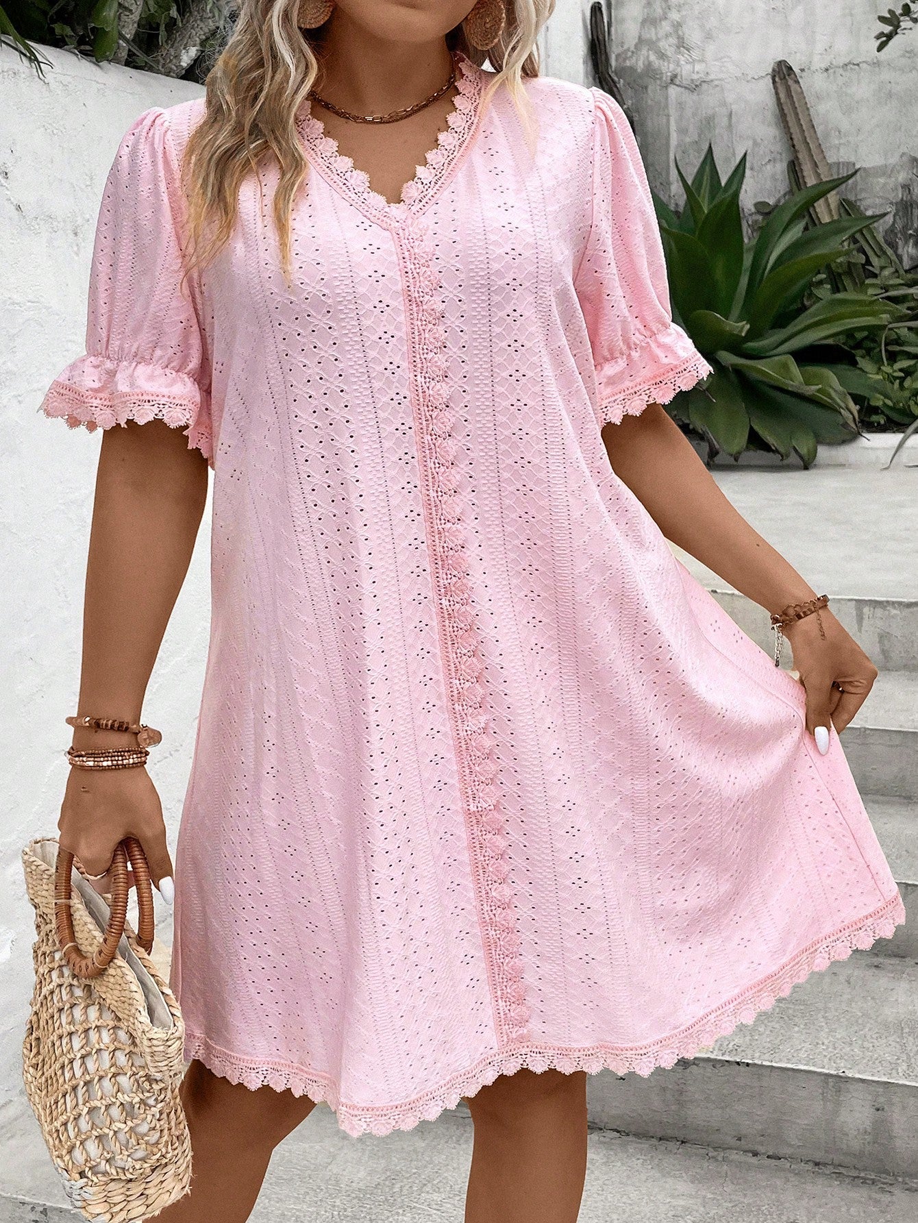 Vestido Curto Plus Size