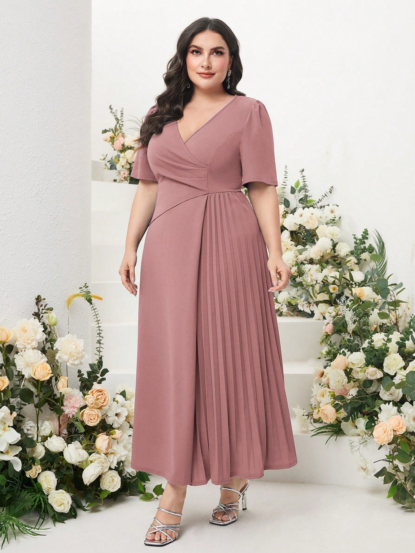 Vestido Social Plus Size Midi Feminino