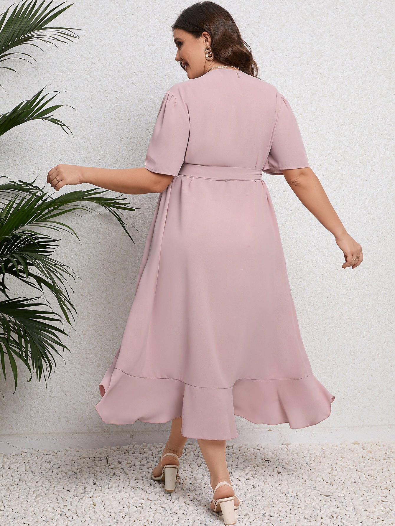 Vestido Plus Size Midi Envelope