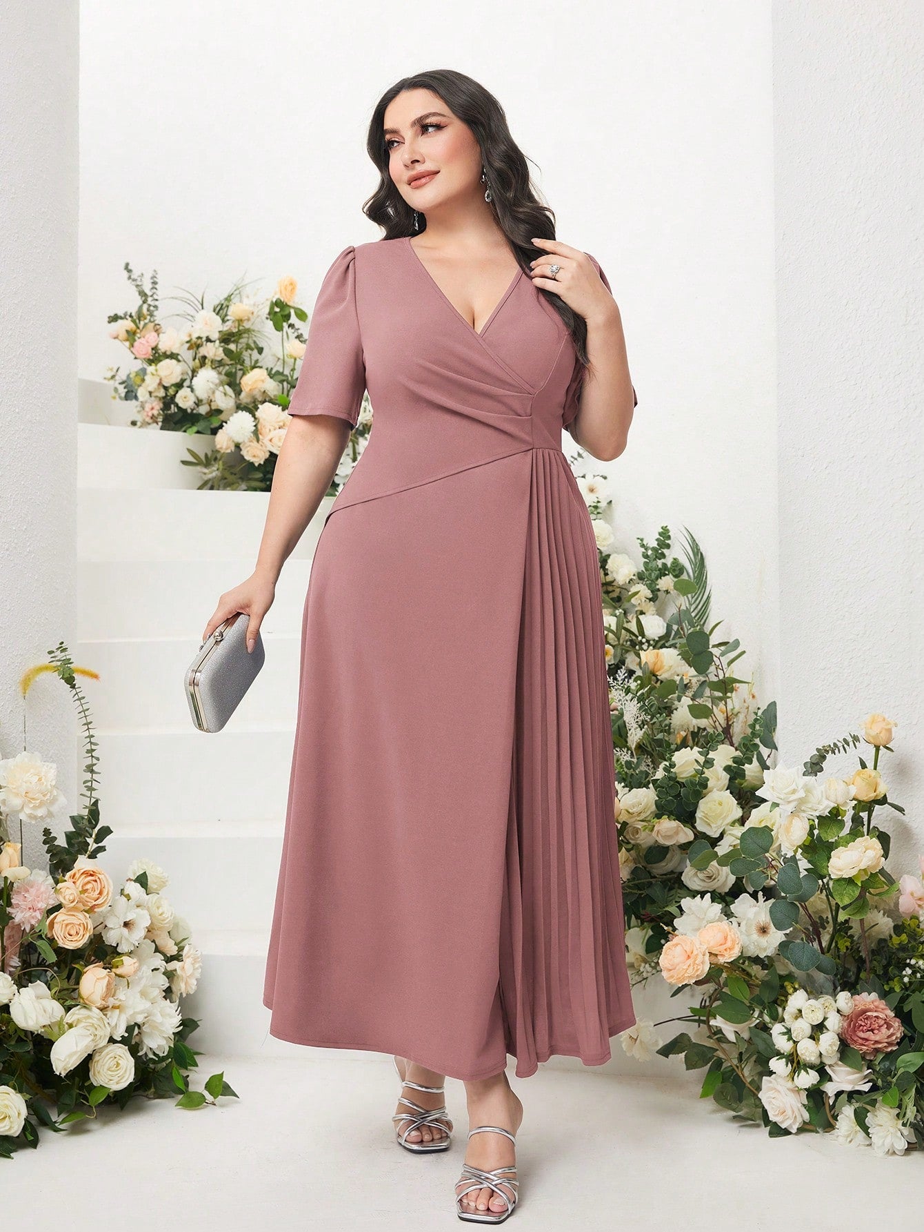 Vestido Social Plus Size Midi Feminino