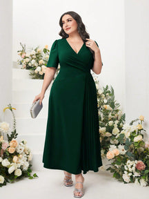Vestido Social Plus Size Midi Feminino