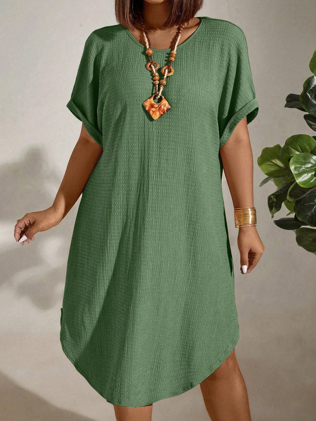 Vestido Midi Plus Size Manga Morcego