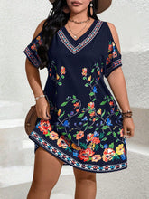 Vestido Plus Size Curto Feminino