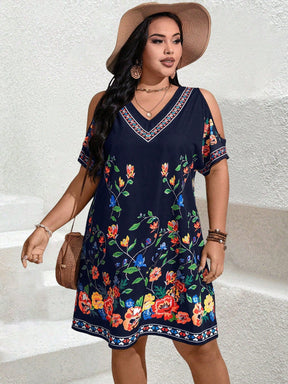 Vestido Plus Size Curto Feminino