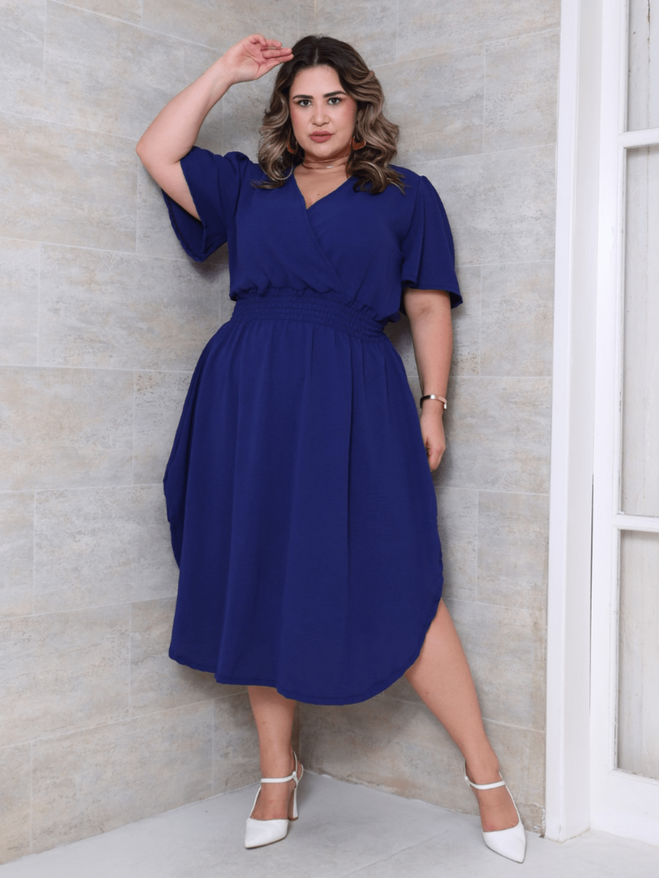 Vestido Midi Plus Size Transpassado