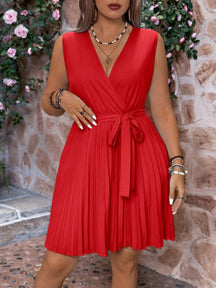 Vestido Curto Plus Size Regata com Laço