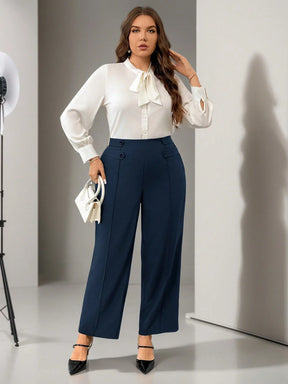 Calça Alfaiataria Feminina Plus Size