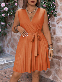 Vestido Curto Plus Size Regata com Laço